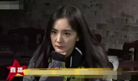 baby摔倒杨幂大笑视频,ab和杨幂红毯