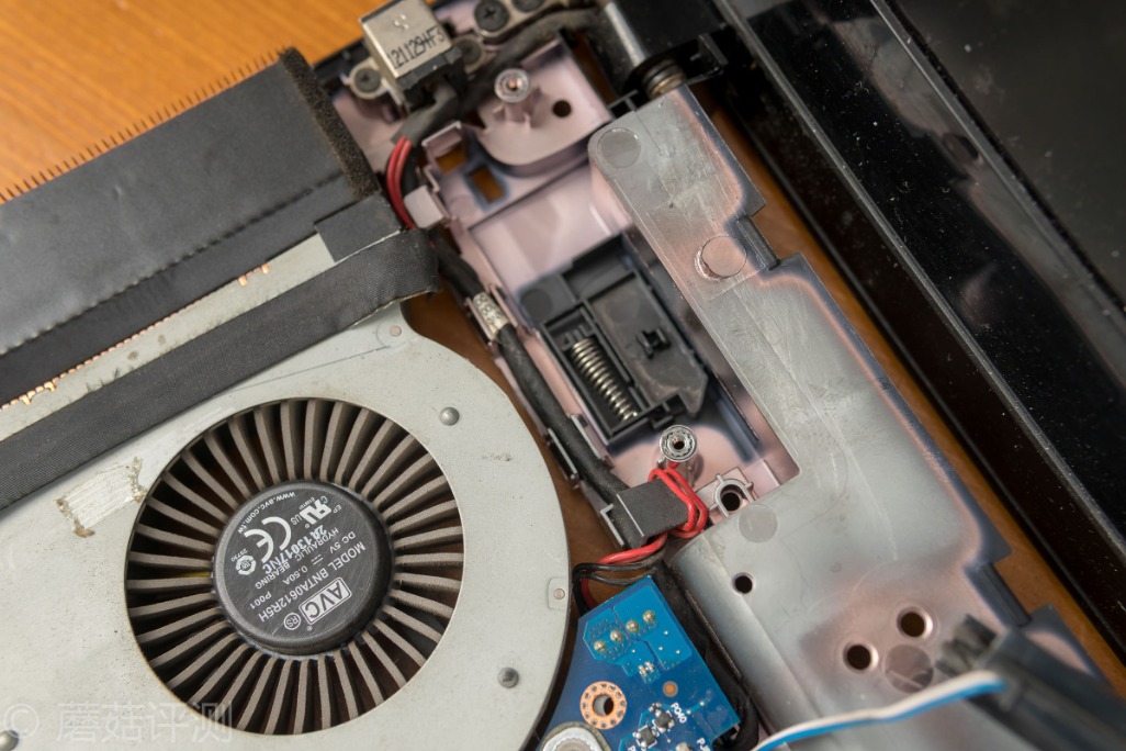 联想y400转轴坏了修理,转轴坏了换a壳手工费多少