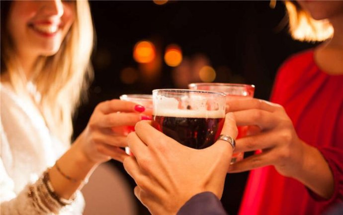 吃什么能快速解酒效果最好,吃什么东西可以快速解酒