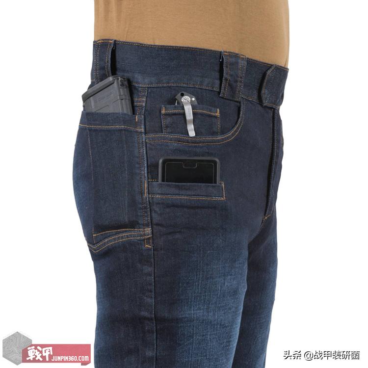 oversize工装牛仔裤穿搭,高街风深蓝色牛仔工装裤怎么配