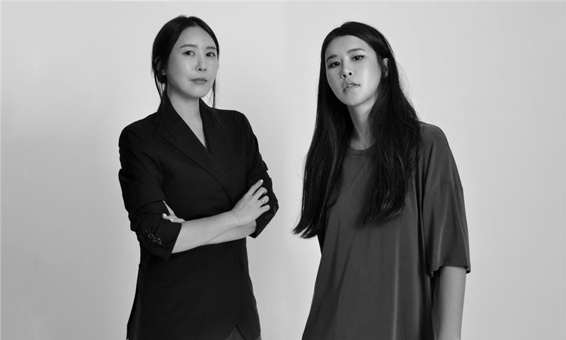 这年头穿什么显年轻,穿得中性一点才时髦