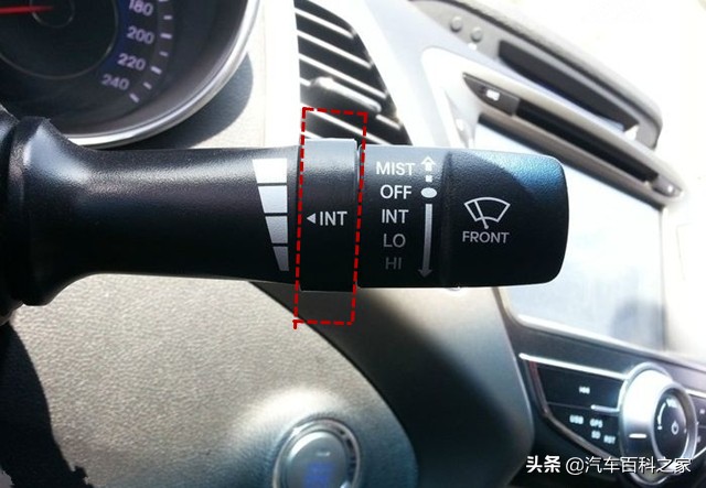 大灯开关正确使用方法,车灯光开关和雨刷开关位置