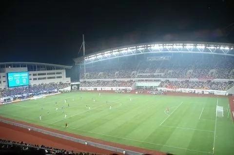 深圳专业足球场改造后效果图,深圳专业足球场改造最新进展