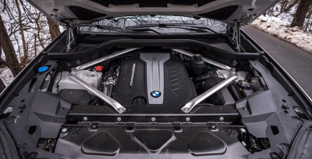 试驾国产宝马x53.0t跑高速,海外宝马x5柴油版冷启动