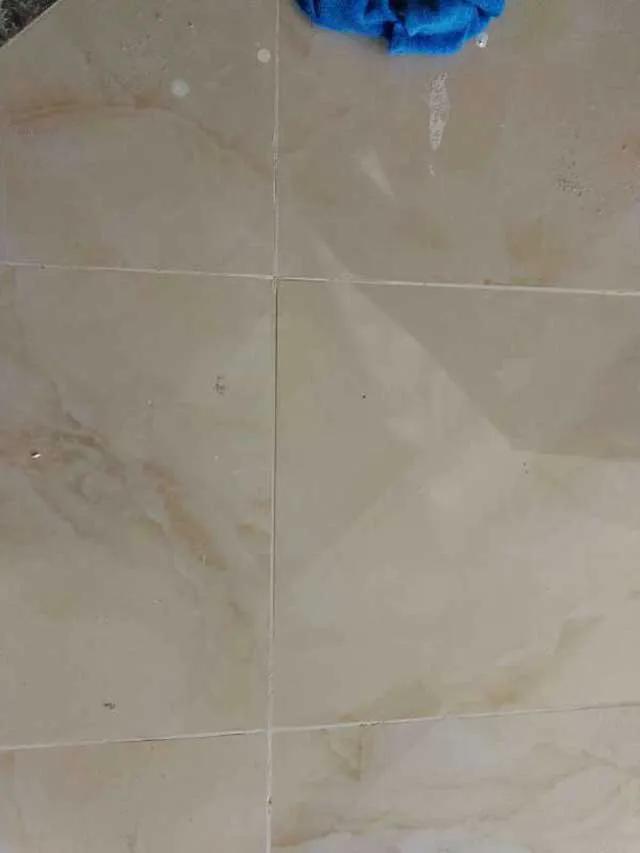 家里地面瓷砖不平怎么回事,地砖铺得不平怎样做隔断