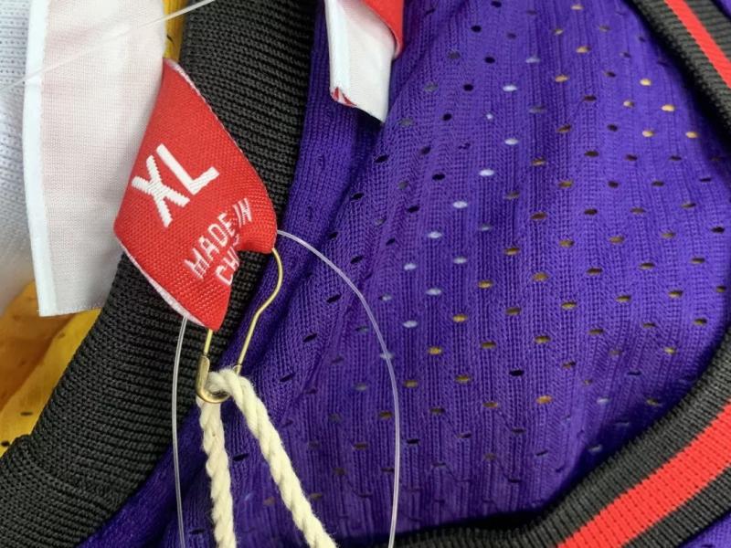 利用“七天无理由退换货”退货二十余次，浙江一男子以假换真诈骗NBA球衣