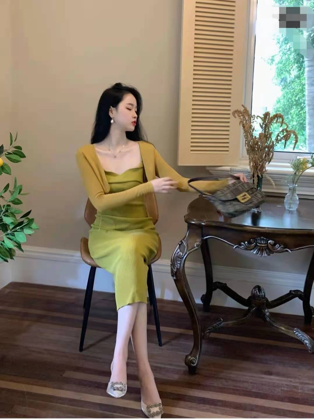 时尚搭配女人味十足,知性优雅女人味高档女装搭配