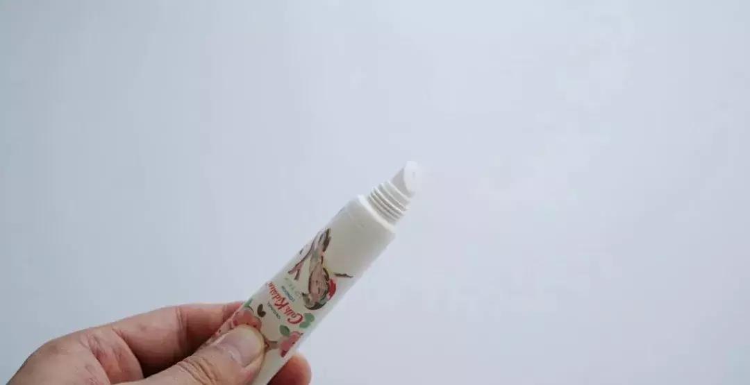 25支秋冬唇膏大型测评｜越搽越干？唇炎？最佳口红打底？