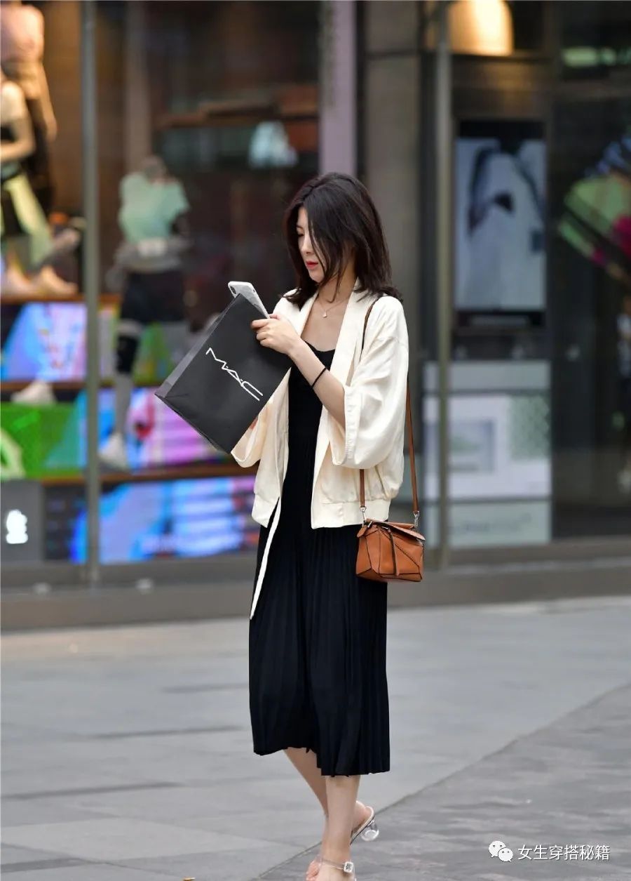 夏天洋气一点的披肩,夏季显瘦冰爽小披肩外搭空调衫