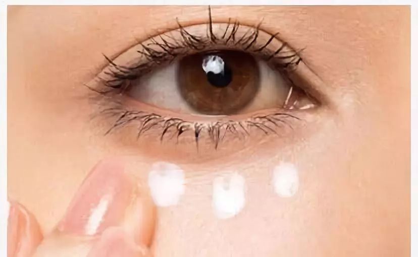 下眼袋浮肿与大眼袋区别,40岁消除眼皮浮肿和眼袋