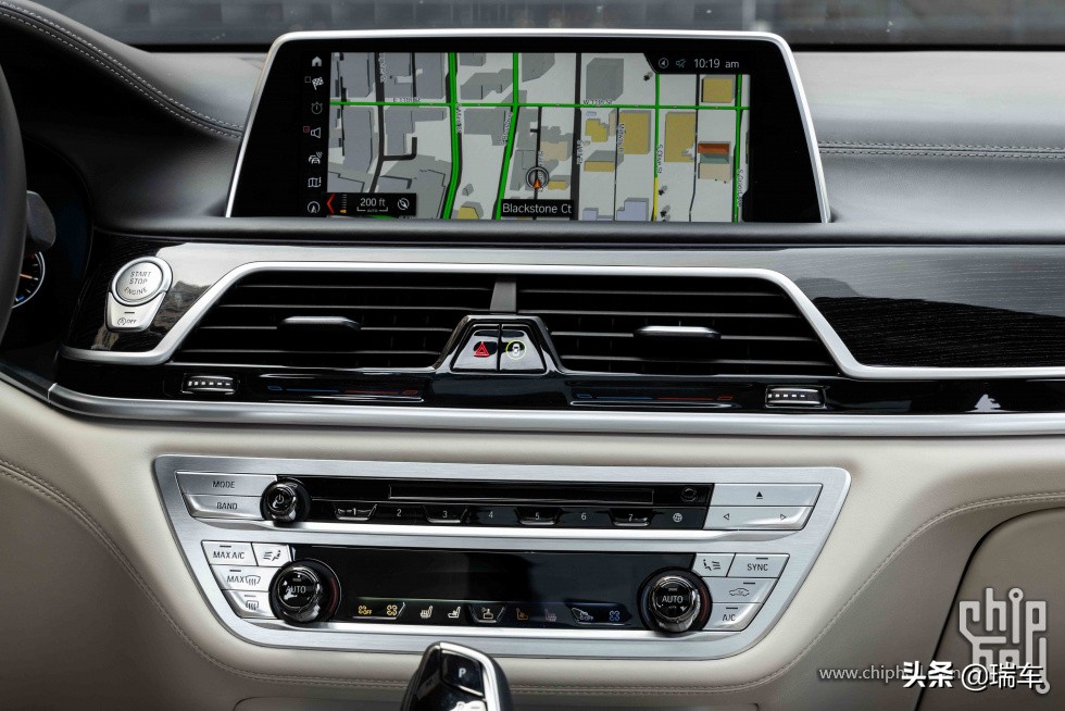 新款宝马m760liv12曜影特别版,宝马的v12