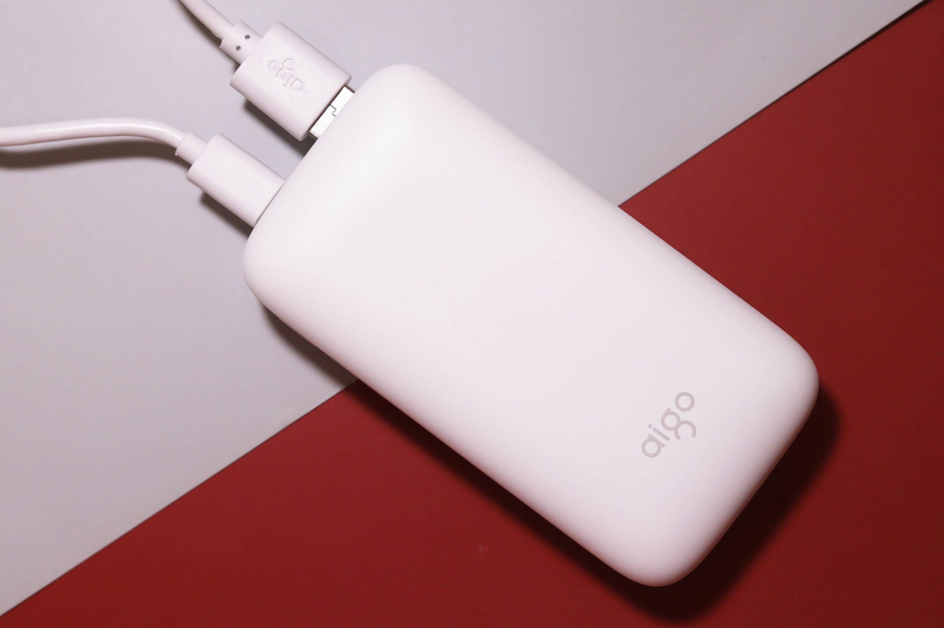 爱国者充电宝e10000使用评测,aigo爱国者充电宝各种型号