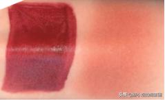 又简单又好看的腮红颜色怎么搭配 (如何选择与妆容搭配的腮红)