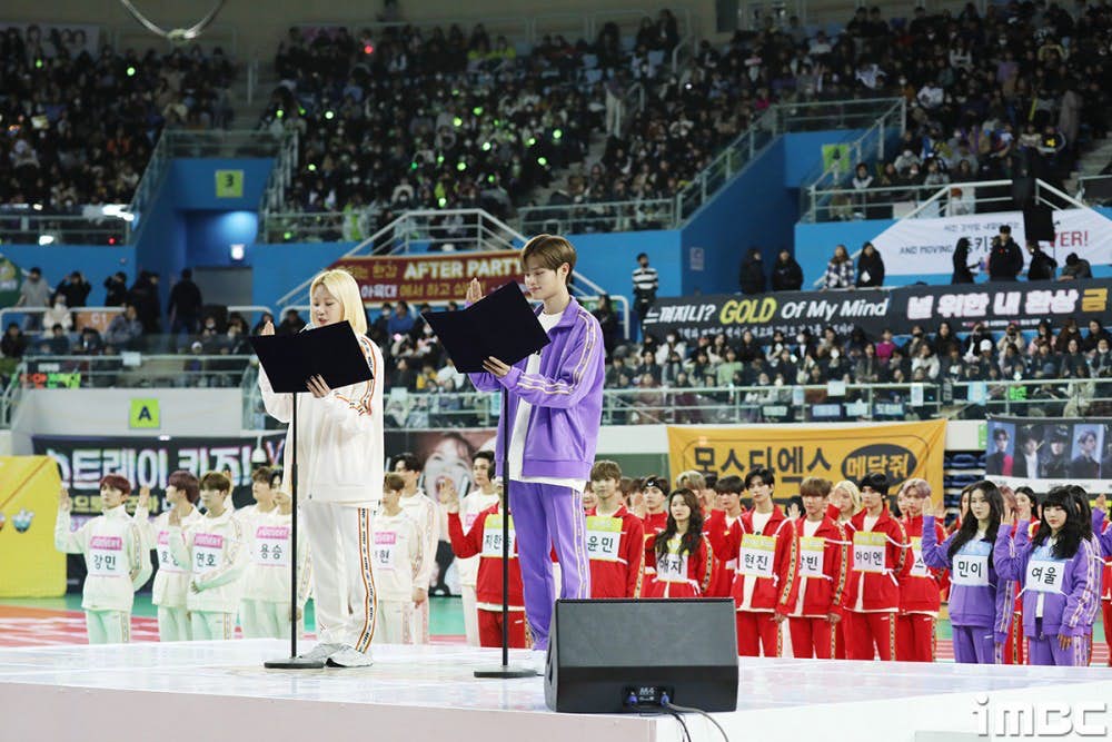 《偶像运动会》路云不会Wink睁着双眼射箭，依旧能正中红心