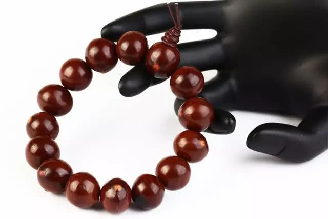 男人值得佩戴的文玩,文玩男士必备四大配饰