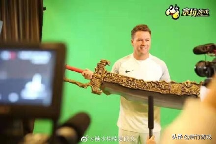 Mybrotheriscomingtocutme！金童欧文代言页游《贪玩蓝月》