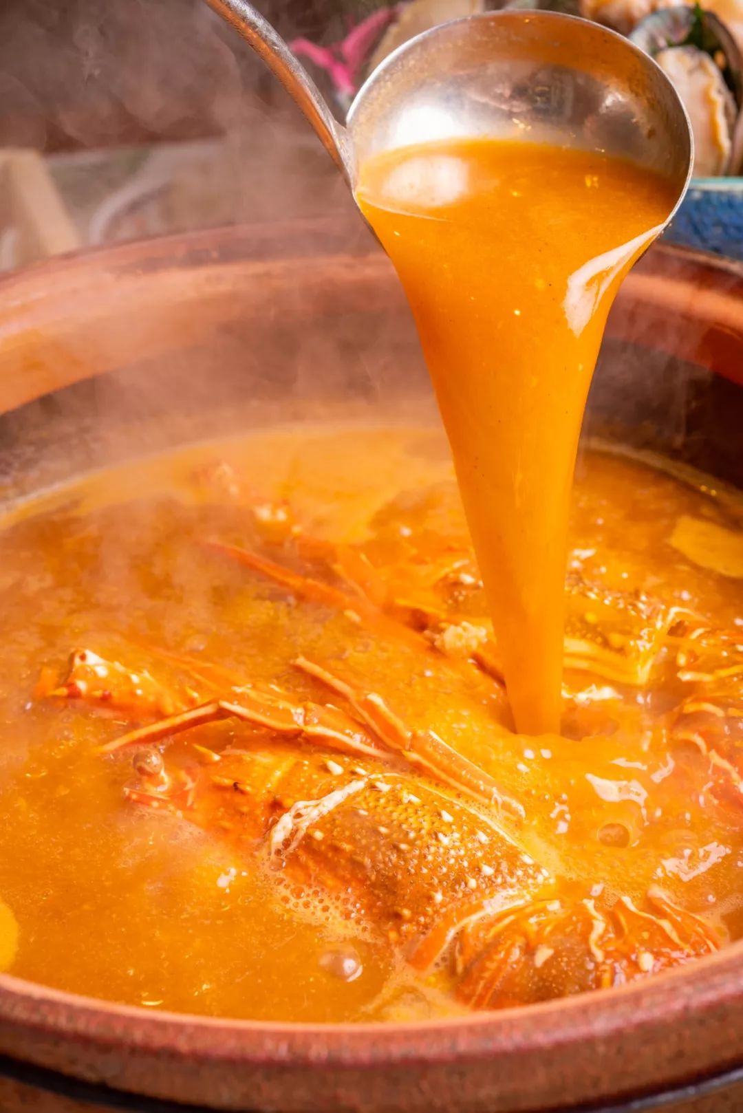 排爆新天地！魔都港式火锅界杀出黑马，开卖「澳洲青龙黄金锅」