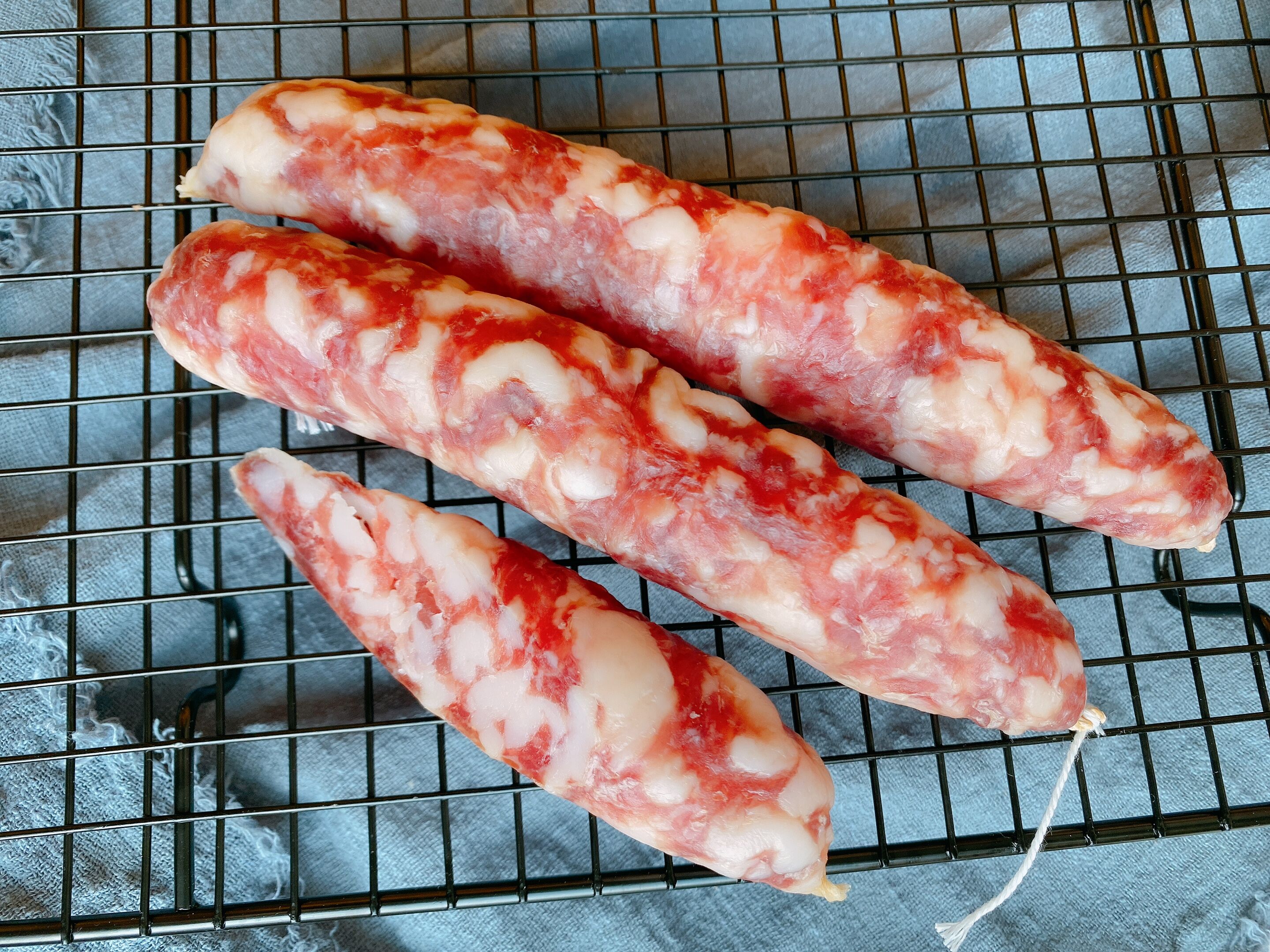 灌香肠配料秘方5斤教程,灌香肠4斤香肠的制作方法和配方