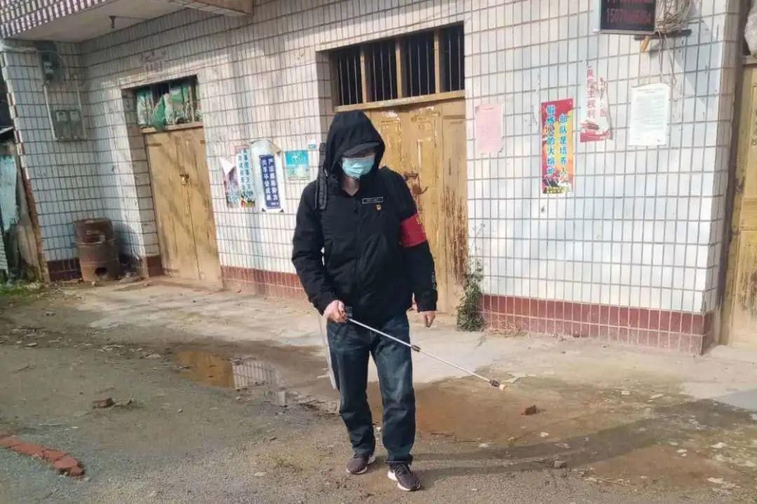 战“疫”一线最美“硬汉”——武穴法院陈玉平