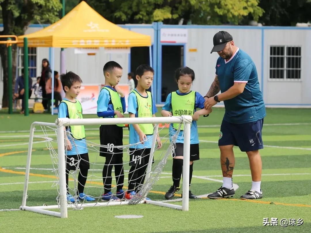 公益体彩快乐操场走进新洲小学,公益体彩快乐操场活动走进保定