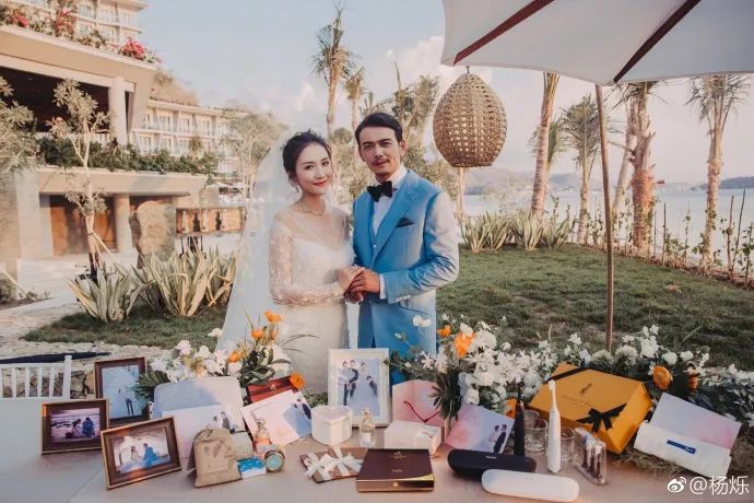 杨烁上节目说拟好离婚协议财产全给老婆，怎么那么多网民说好尬？