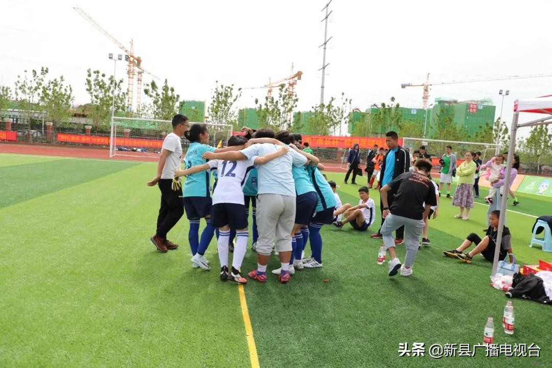 信阳市青少年足球联赛比赛,信阳市区长杯校园足球赛