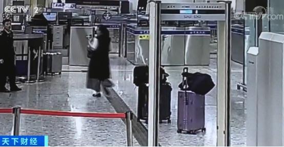 代购奢侈品涉案80万判几年,代购走私被抓判10年