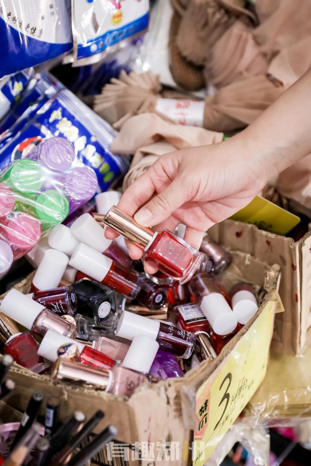 郑州最大的2元店,郑州8090怀旧餐厅