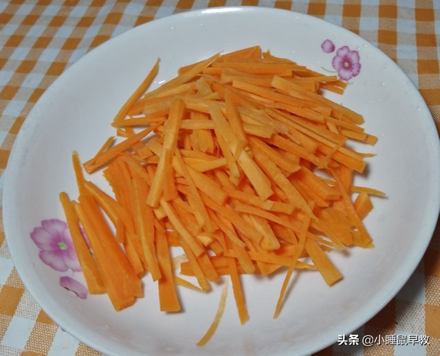 简单好吃的家常菜做法凉拌金针菇,凉拌金针菇美味爽口做法简单好吃