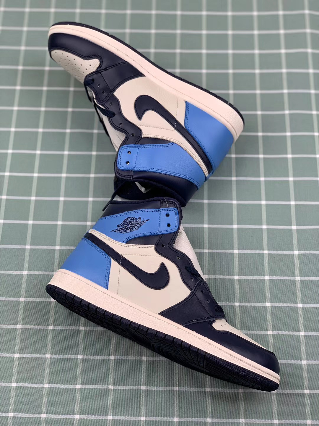 aj1黑曜石高帮上脚试穿,aj1黑曜石北卡蓝纯原和高版本区别