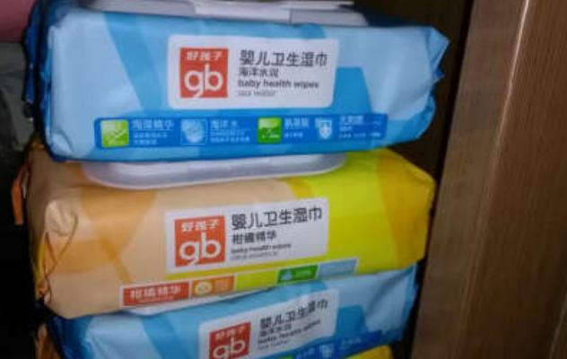 宝宝用湿巾纸擦屁股好不好,新手爸妈给宝宝擦屁股