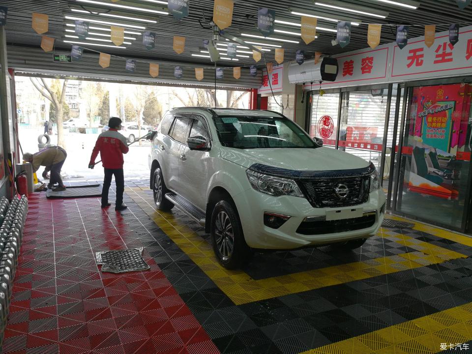 途达2021款2.5t柴油版越野视频,2021款途达四驱七座越野视频