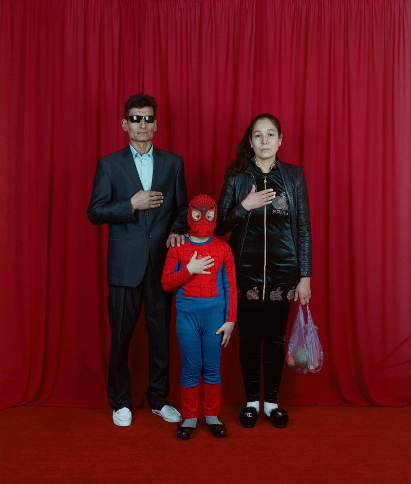 那些穿着Abibas的人，正在用半价买下全世界