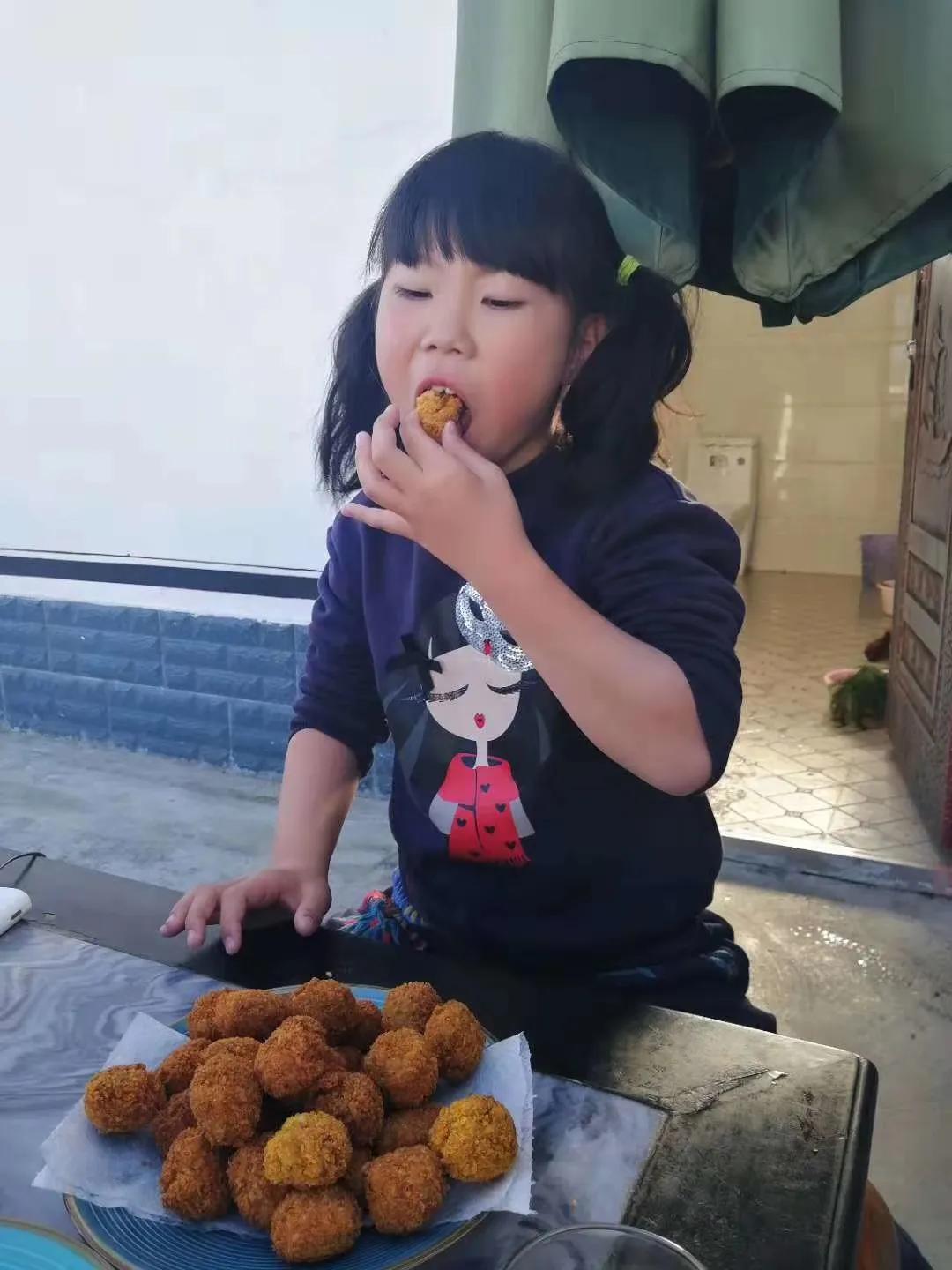 一家三口在大理租房,一家三口的田园生活