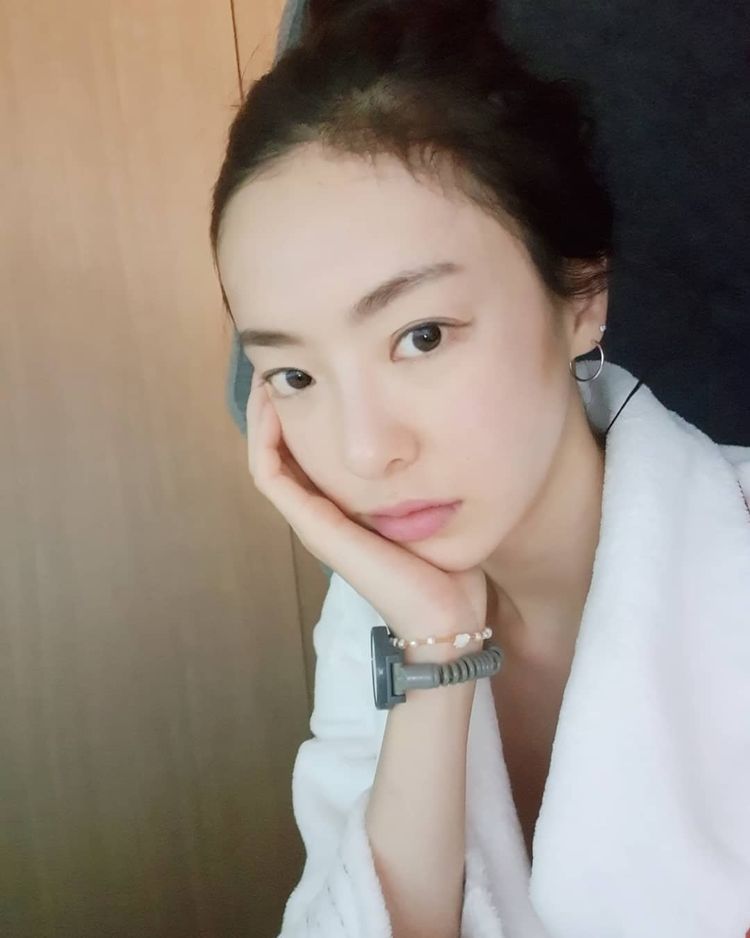 怎么快速消除毛囊炎,脸上老是长白头粉刺是不是毛囊炎