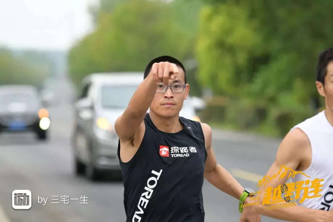 匹克态极569,匹克减震系列跑鞋569