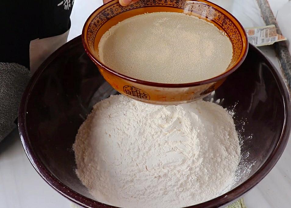 蒸包子馍是冷水蒸好或是开水蒸好,蒸包子冷水上锅蒸还是开水上锅蒸