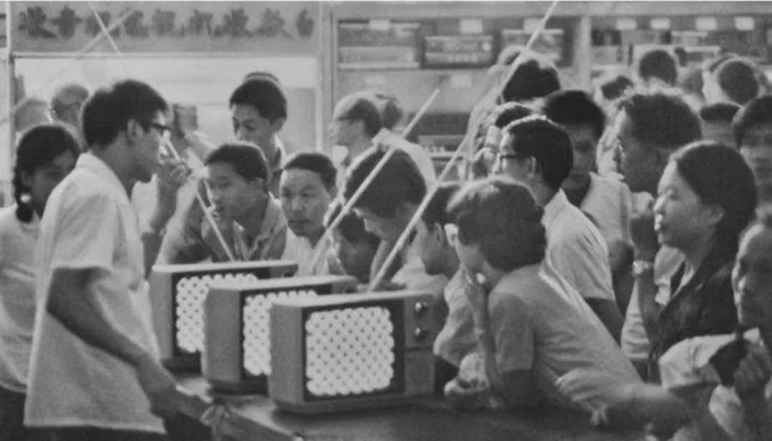 复盘国美败局根源：黄光裕的狂傲自负与激进贪婪