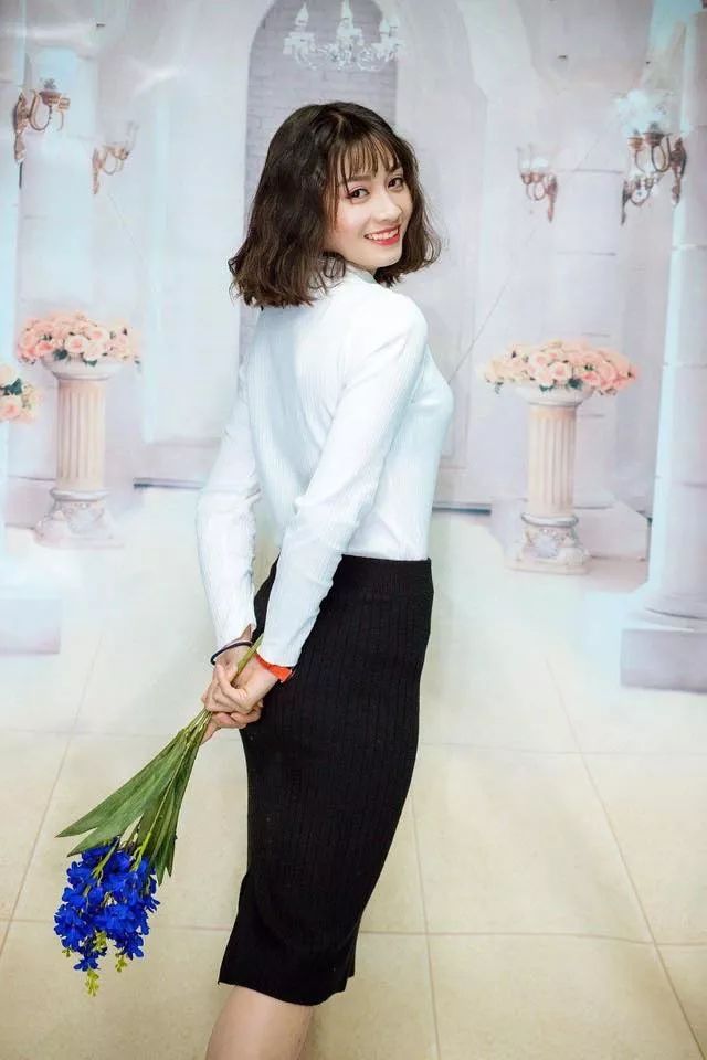 中国女足越南女足,越南高颜值女孩走红