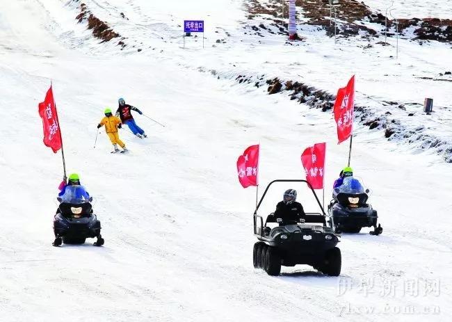 特克斯旅游景区有哪些,特克斯光影嘉年华