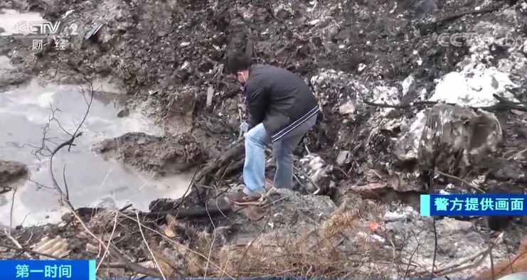 货车跨省倾倒垃圾怎么处罚,非法倾倒建筑垃圾一万吨处罚标准