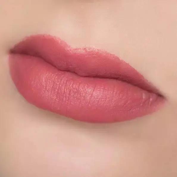 黄皮素颜显白口红色号推荐,口红什么颜色显白素颜好看