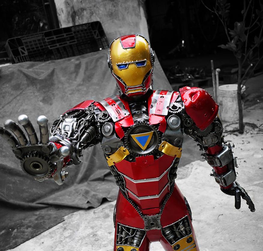 绿巨人和钢铁侠体型差异,绿巨人变成了人类的样子