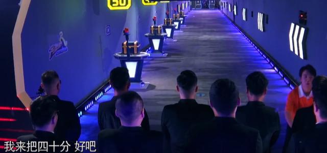 郭麒麟跑赢黑衣人跑男是哪一期,奔跑吧兄弟郭麒麟跑赢黑衣人