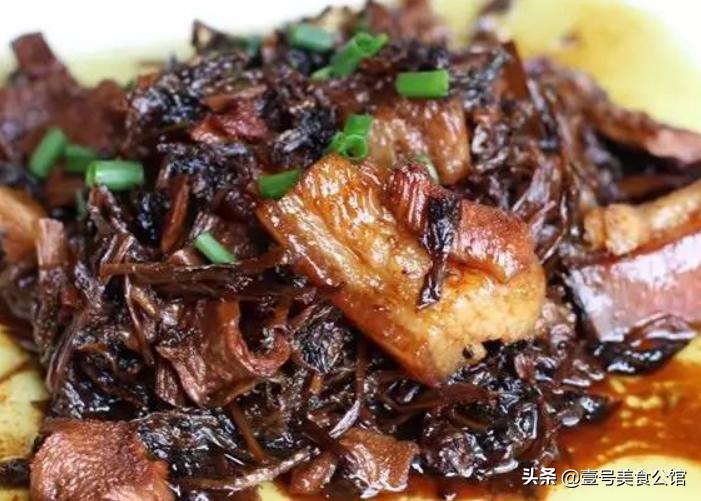 自制橄榄菜与猪肉翻炒清香美味,橄榄菜下饭菜怎么搭配