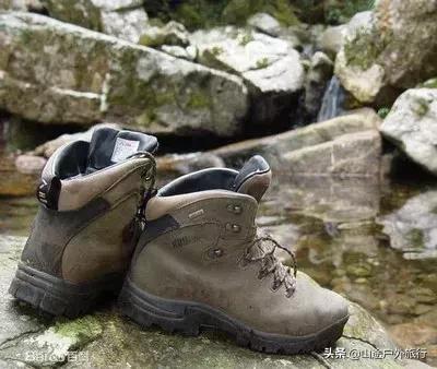 为什么徒步必须穿徒步鞋,户外徒步的基本知识