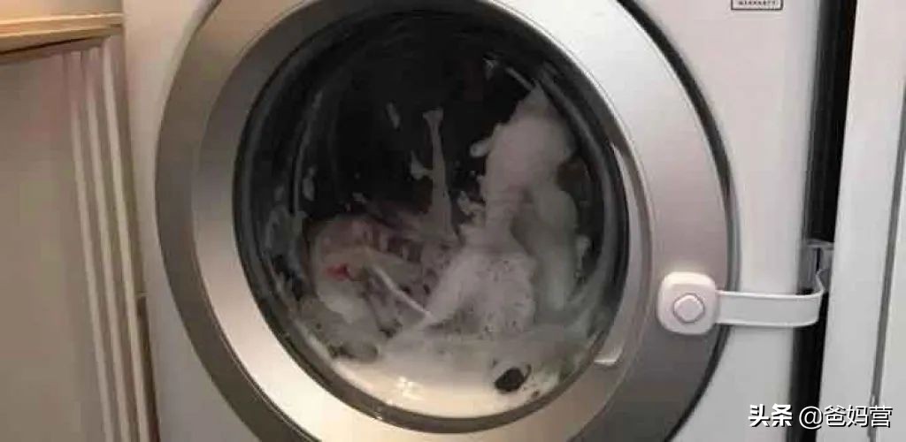 小心！2岁孩子家中溺亡，假日小心家里的4处隐藏危险