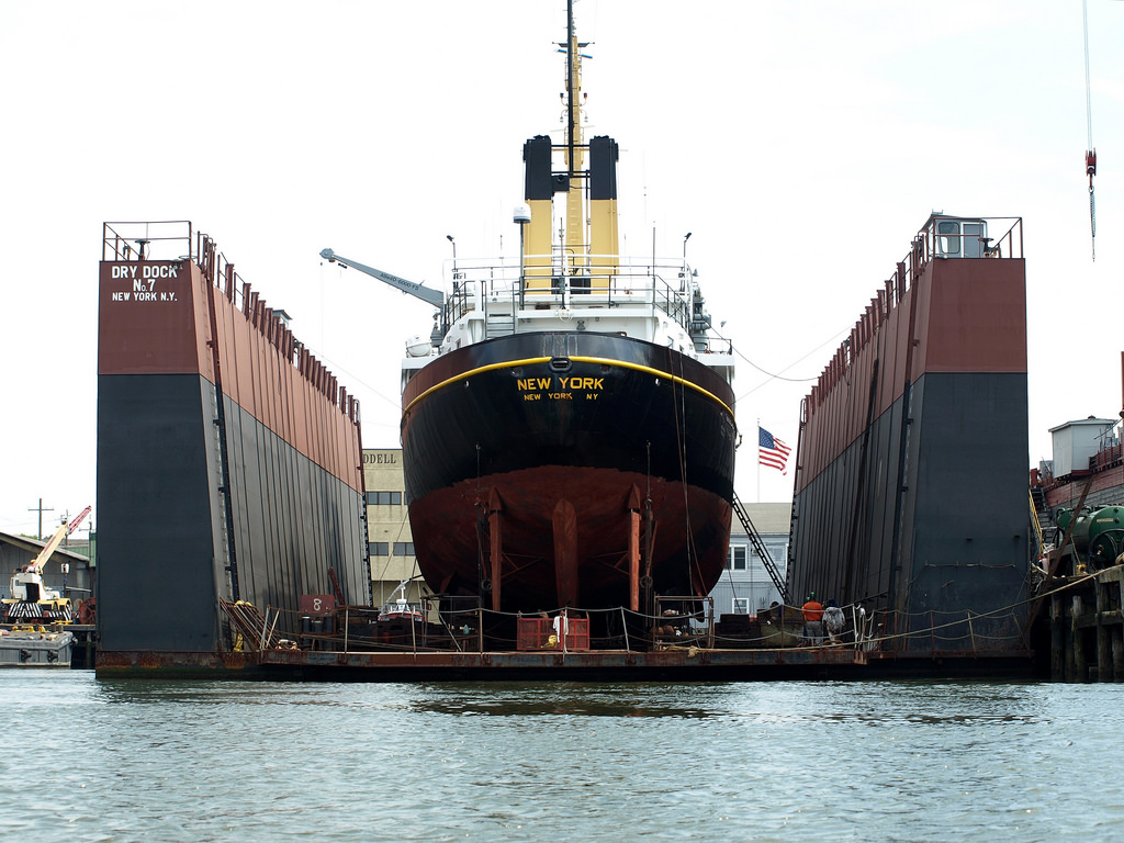 俄罗斯打造最大的破冰船,俄罗斯破冰船核动力