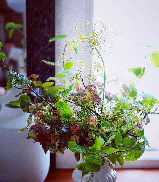 日式花艺作品,日本花店装修风格效果图