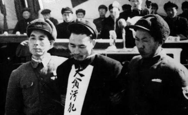 那个卖给中国人民志愿军假药的王康年，后来是什么下场？